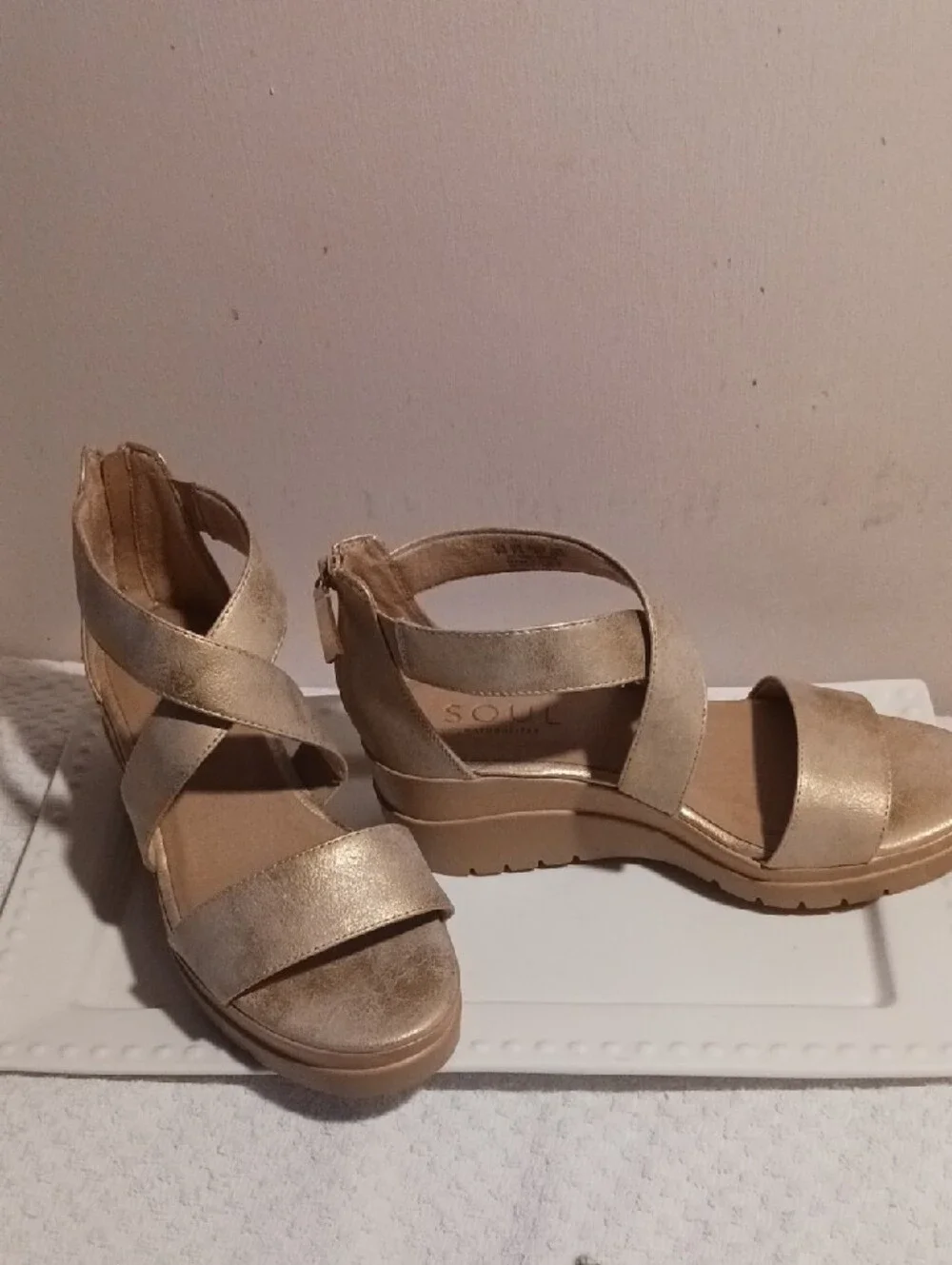 Gorgeous! Naturalizer Soul Metallic Gold Crisscross Wedge Sandals